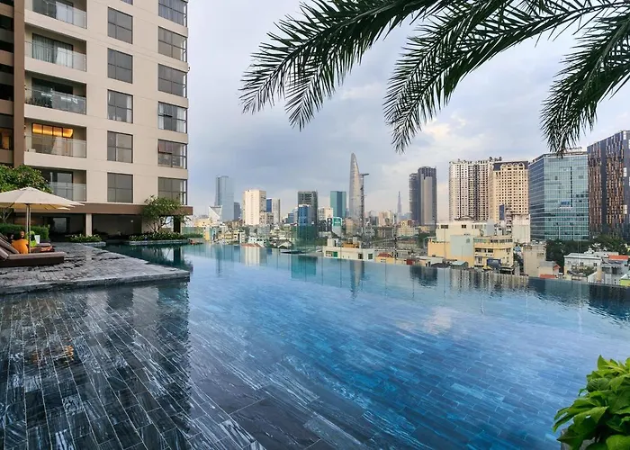 Jessie - Infinity Pool - Masteri Millennium